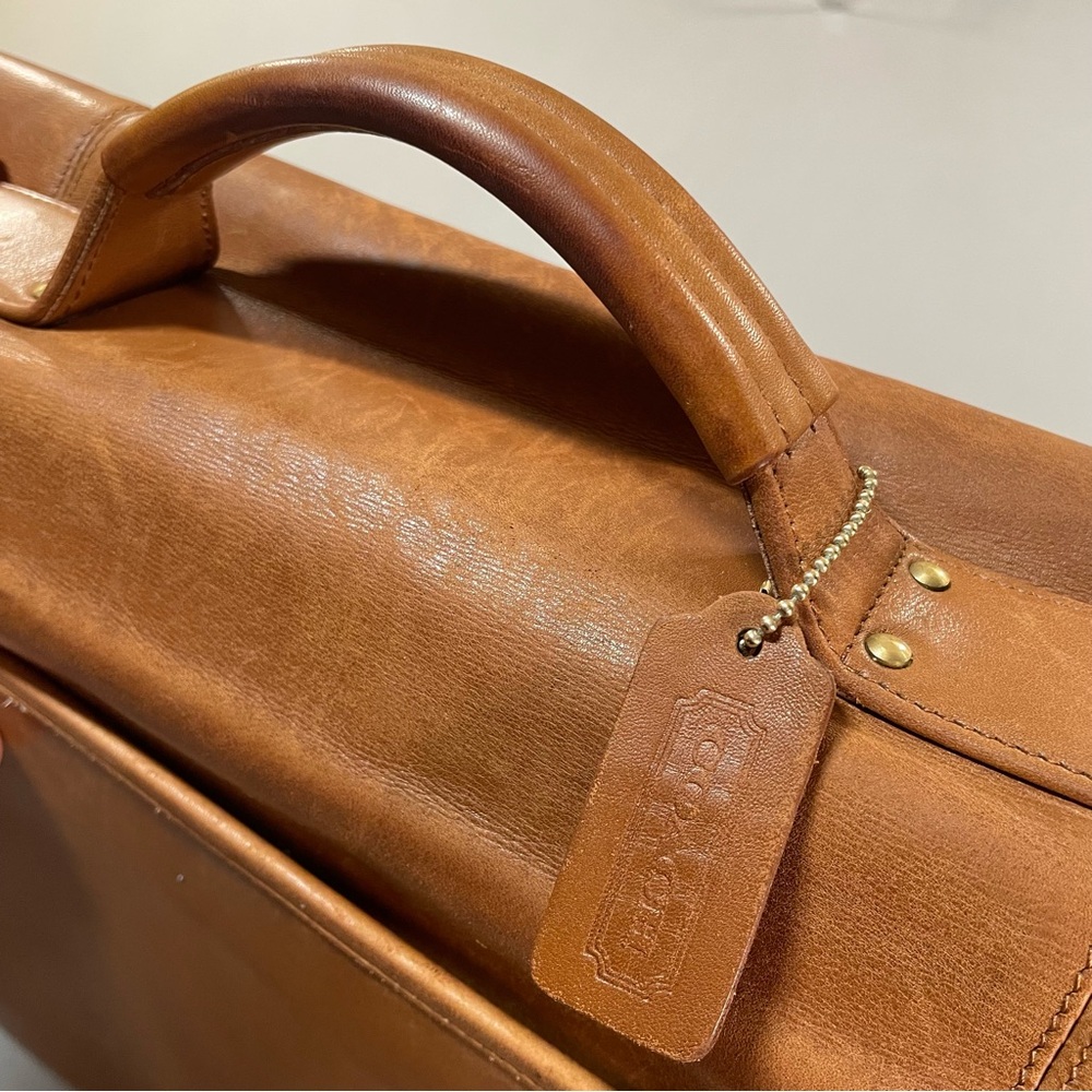 VINTAGE 90s Coach Turnlock Briefcase A8S-0546, British Tan, Brass Hardware - Picture 3 of 16